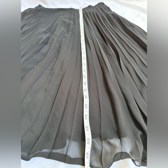 SANDRO Black Pleated Midi Skirt - Picture 3 of 6